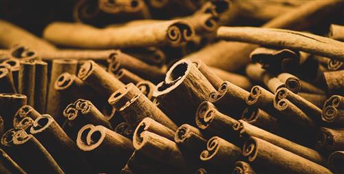 Effetto antiossidante e antinfiammatorio, di un estratto ottenuto dalla corteccia di cannella (Cinnamomum verum J. Presl), dopo digestione simulata in vitro